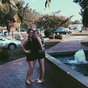 Meet your Posher, Marisa